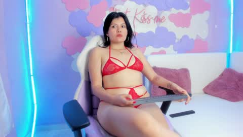 Carolina  online show from January 15, 12:15 pm