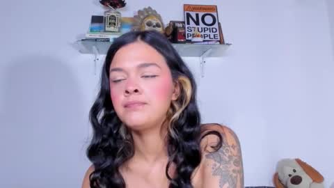 Snapshot of carolina_ml chatting on November 29, 2:42 pm CarolinaM online show from November 29, 2:42 pm