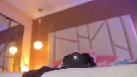 carolinaa_suarez online show from October 27, 11:47 am