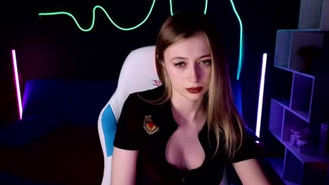 Carolina online show from December 4, 11:08 am