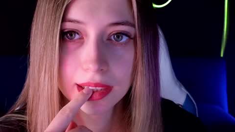 Carolina online show from December 5, 4:31 am