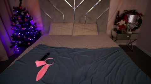 Snapshot of carolinadia chatting on December 24, 11:55 pm carolinadia online show from December 24, 11:55 pm