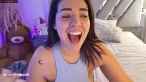 caroline online show from May 22, 3:02 am