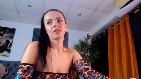 Mellany online show from February 5, 6:40 am