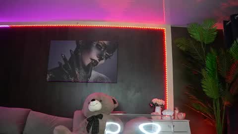 Mellany online show from May 26, 4:30 am