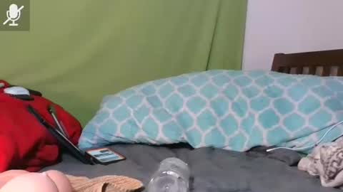 Snapshot of carolinayungin96 chatting on November 11, 12:43 am carolinayungin96 online show from November 11, 12:43 am