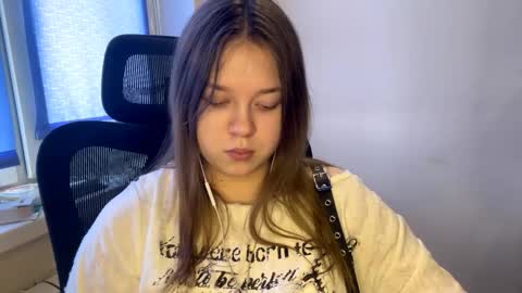 Snapshot of carolindueno chatting on March 10, 9:25 am carolindueno online show from March 10, 9:25 am