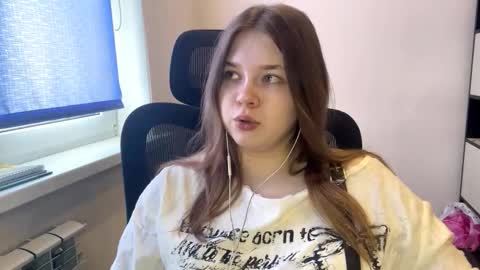 Snapshot of carolindueno chatting on March 20, 8:19 am carolindueno online show from March 20, 8:19 am