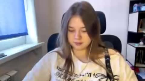 Snapshot of carolindueno chatting on March 22, 9:56 am carolindueno online show from March 22, 9:56 am