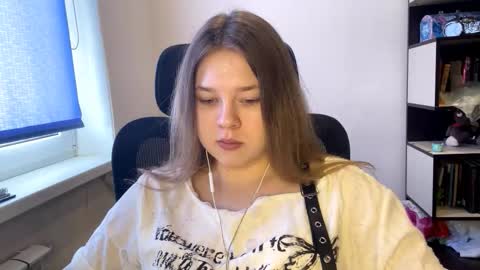 Snapshot of carolindueno chatting on March 24, 7:46 am carolindueno online show from March 24, 7:46 am