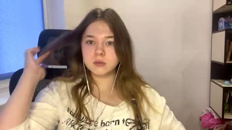 Snapshot of carolindueno chatting on April 3, 3:04 am carolindueno online show from April 3, 3:04 am