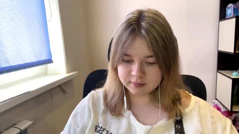 Snapshot of carolindueno chatting on April 9, 7:47 am carolindueno online show from April 9, 7:47 am