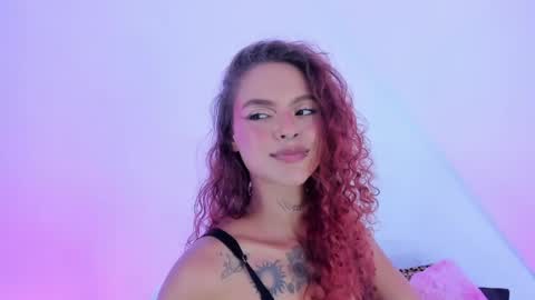 Snapshot of caroline_clark420 chatting on May 25, 2:28 am Caroline Clark online show from May 25, 2:28 am