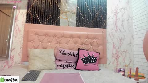 caroline daring online show from November 20, 11:54 am