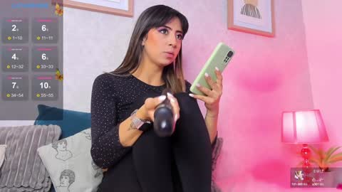  Caroline  online show from January 18, 11:43 am