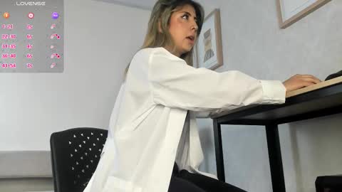  Caroline  online show from September 22, 11:01 am