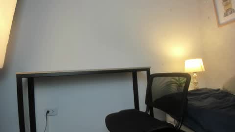  Caroline  online show from February 4, 11:38 am