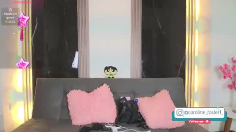 caroline_foster1 online show from July 7, 11:36 am