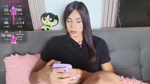 caroline_foster1 online show from July 16, 12:22 pm