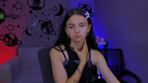 Caroline online show from July 6, 10:01 am