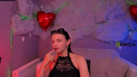 Caroline online show from July 16, 6:58 pm