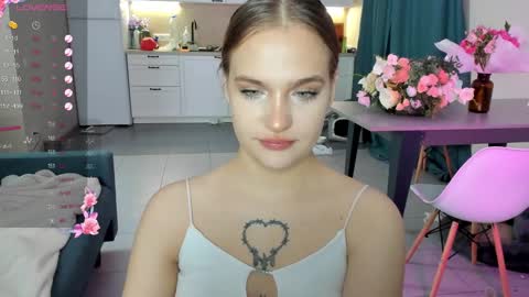 Snapshot of caroline_kiparis chatting on December 2, 2:42 am Caro online show from December 2, 2:42 am