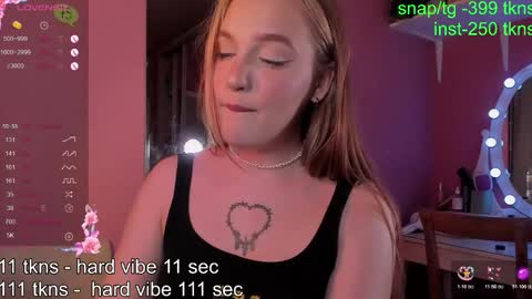 Caro online show from November 7, 10:43 pm