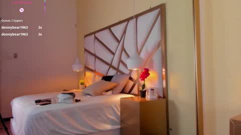 Caroline online show from October 8, 12:25 pm