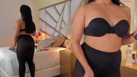 Snapshot of caroline_maldonado chatting on July 4, 12:33 pm Caroline online show from July 4, 12:33 pm