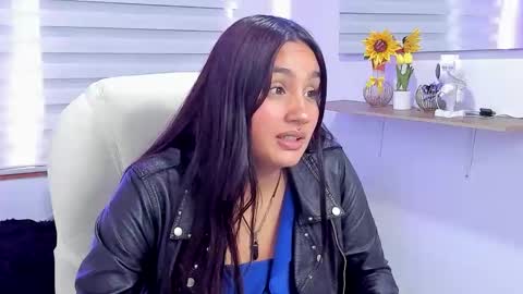 Snapshot of caroline_rodriguez_9 chatting on April 6, 6:53 pm caroline_rodriguez_9 online show from April 6, 6:53 pm