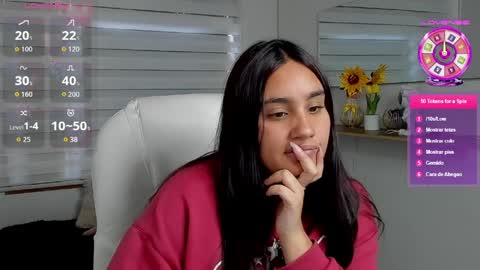 Snapshot of caroline_rodriguez_9 chatting on April 7, 6:52 pm caroline_rodriguez_9 online show from April 7, 6:52 pm
