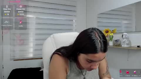 Snapshot of caroline_rodriguez_9 chatting on April 13, 6:57 pm caroline_rodriguez_9 online show from April 13, 6:57 pm