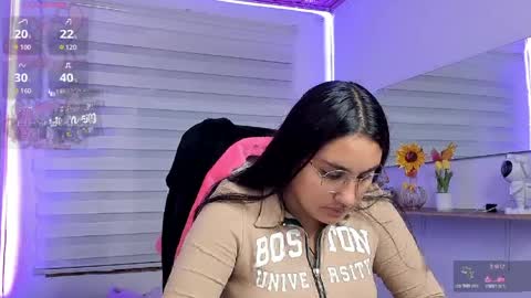 Snapshot of caroline_rodriguez_9 chatting on May 11, 7:11 pm caroline_rodriguez_9 online show from May 11, 7:11 pm