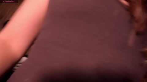 Snapshot of carolinegrace_ chatting on November 27, 10:39 am Caro online show from November 27, 10:39 am