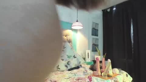 caro online show from December 5, 1:49 pm