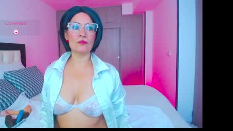 CarolinneFiotti online show from September 30, 3:39 pm