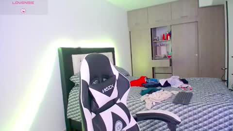 CarolinneFiotti online show from November 25, 2:28 pm