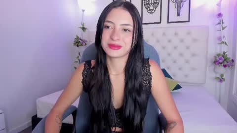 caroll_marquez online show from July 16, 11:38 am