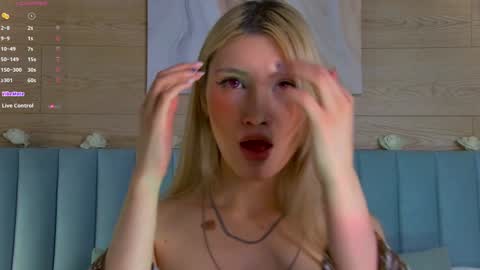 Snapshot of carolreeves chatting on February 5, 10:19 am Carol online show from February 5, 10:19 am