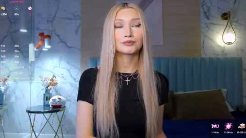 Snapshot of carolreeves chatting on October 13, 5:51 am Carol online show from October 13, 5:51 am