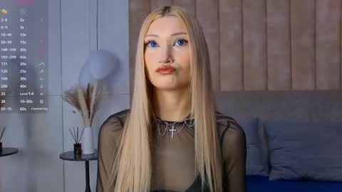 Snapshot of carolreeves chatting on October 16, 6:03 am Carol online show from October 16, 6:03 am