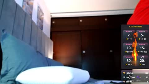 Carolinne online show from December 1, 10:32 pm