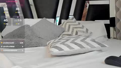 Snapshot of caroo_gomeez chatting on February 22, 10:09 pm Caro Gmez online show from February 22, 10:09 pm