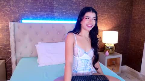 carosantos online show from March 10, 11:37 am