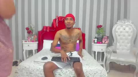 caroyandy online show from August 4, 12:30 pm