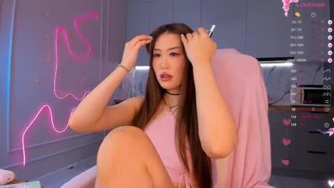 Snapshot of carpe_diemmm chatting on March 2, 4:25 am Yummi online show from March 2, 4:25 am