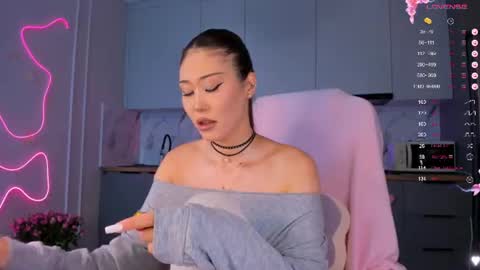 Snapshot of carpe_diemmm chatting on July 17, 3:24 am Yummi online show from July 17, 3:24 am