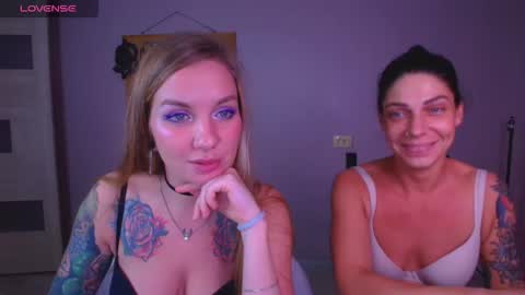 Snapshot of carrie_moonshine chatting on November 3, 7:37 pm Carrie online show from November 3, 7:37 pm