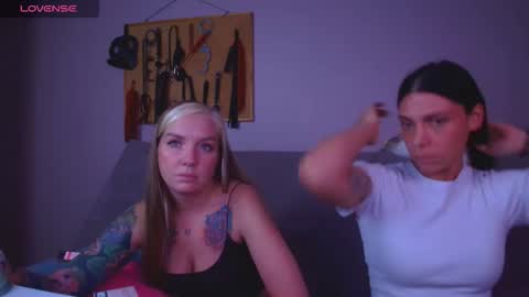 Snapshot of carrie_moonshine chatting on November 20, 6:40 pm Carrie online show from November 20, 6:40 pm