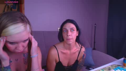 Snapshot of carrie_moonshine chatting on November 28, 6:54 pm Carrie online show from November 28, 6:54 pm